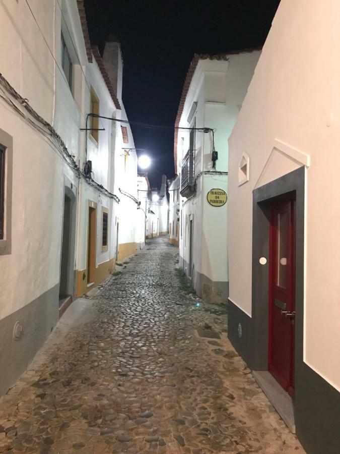 Casa Do Cabido - Elegance In Simple Traits Lejlighed Évora Eksteriør billede